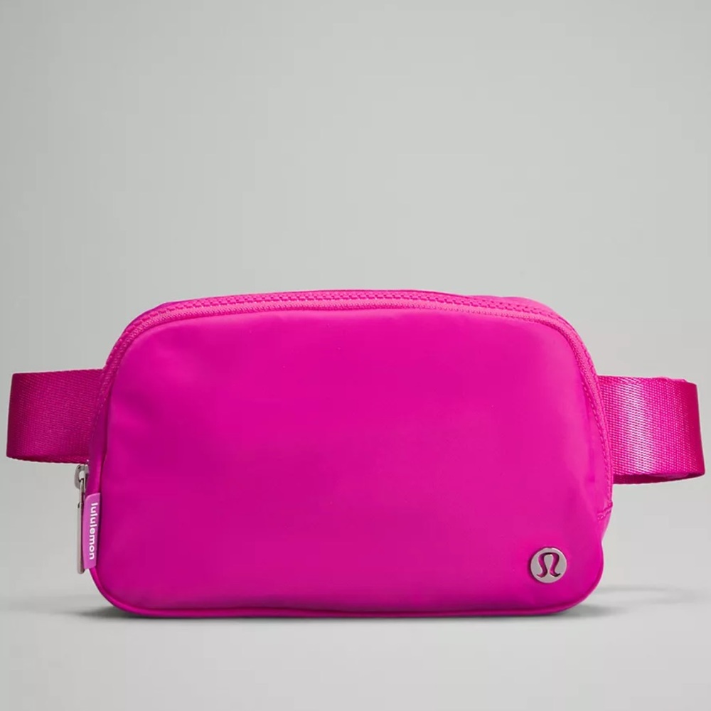 Lululemon Everywhere Belt Bag 1L - hot sonic pink NWT